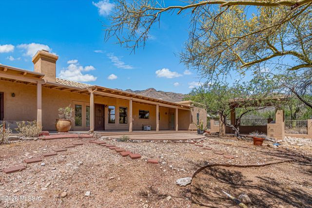 6340 N Valley View Road, Tucson, AZ 85718
