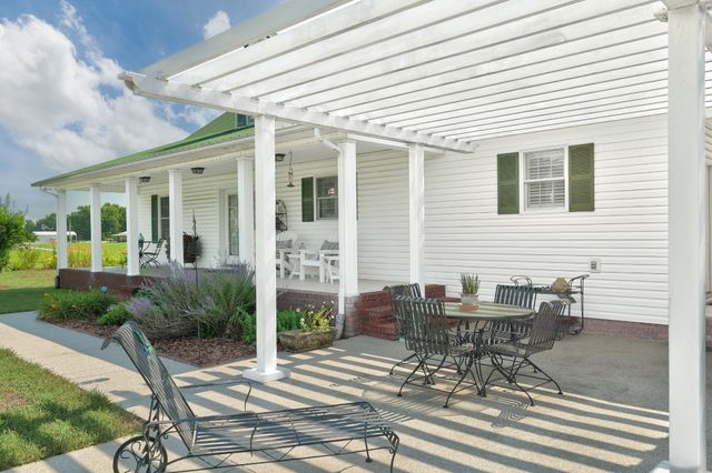 214 Camargo Rd, Fayetteville, TN 37334