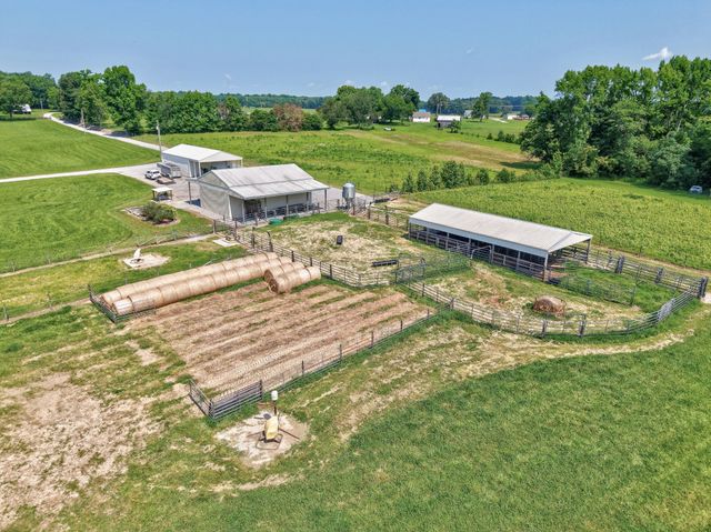 214 Camargo Rd, Fayetteville, TN 37334