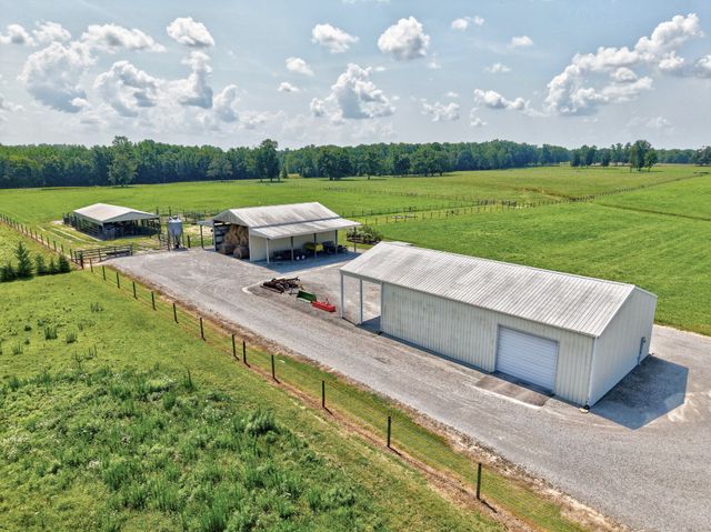 214 Camargo Rd, Fayetteville, TN 37334