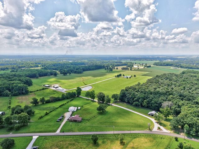 214 Camargo Rd, Fayetteville, TN 37334