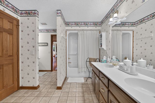 214 Camargo Rd, Fayetteville, TN 37334