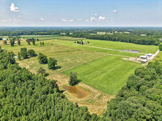214 Camargo Rd, Fayetteville, TN 37334