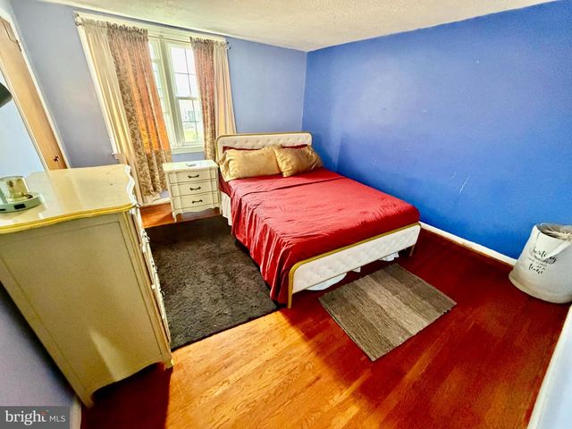 1380 WESTBURY DR, Philadelphia, PA 19151