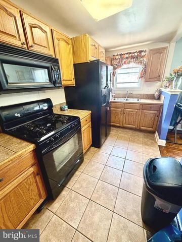 1380 WESTBURY DR, Philadelphia, PA 19151