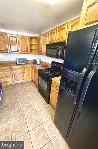 1380 WESTBURY DR, Philadelphia, PA 19151