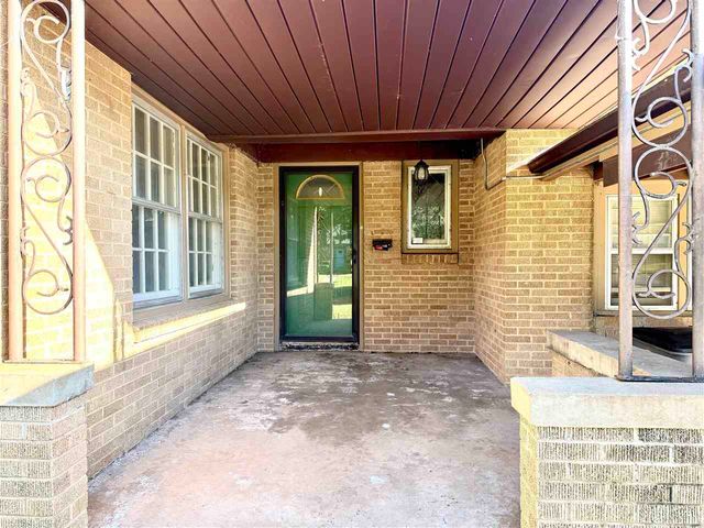 1124 NW Elm Ave, Lawton, OK 73507