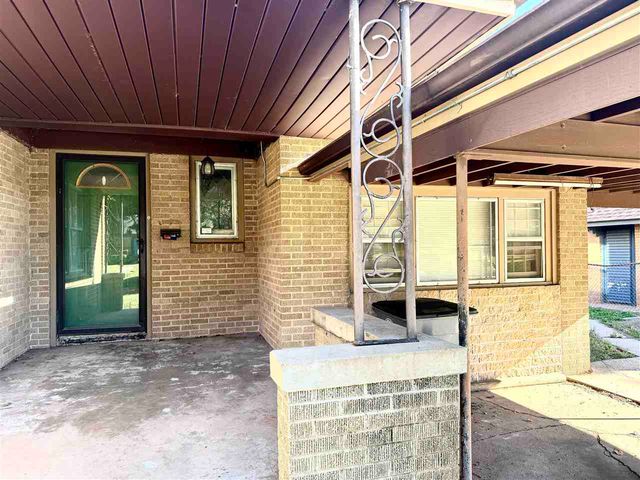 1124 NW Elm Ave, Lawton, OK 73507