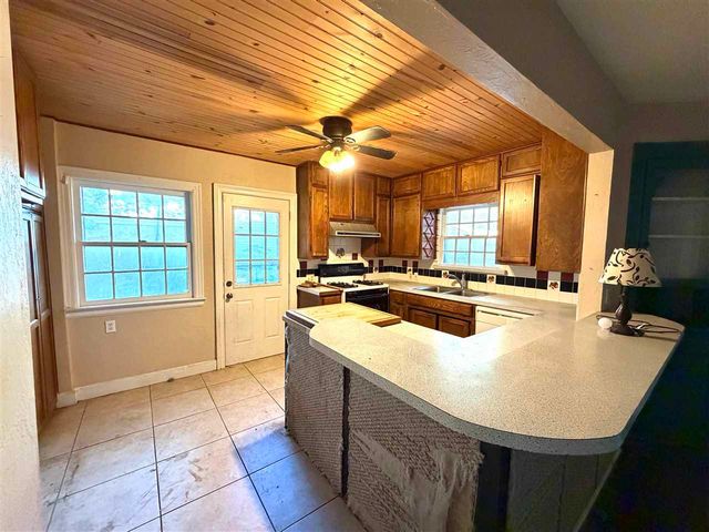 1124 NW Elm Ave, Lawton, OK 73507