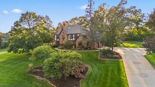 9 Equestrian Way, Lemont, IL 60439