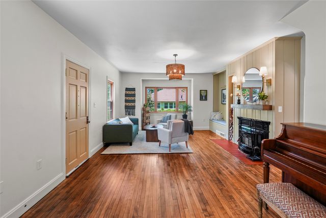301 GLENRUADH Avenue, Erie, PA 16505