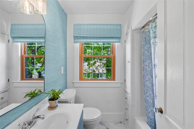 301 GLENRUADH Avenue, Erie, PA 16505