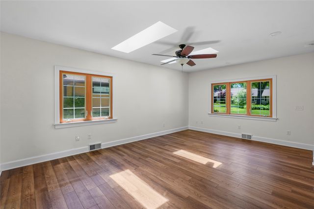 301 GLENRUADH Avenue, Erie, PA 16505
