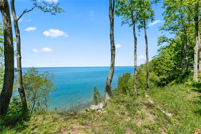 301 GLENRUADH Avenue, Erie, PA 16505