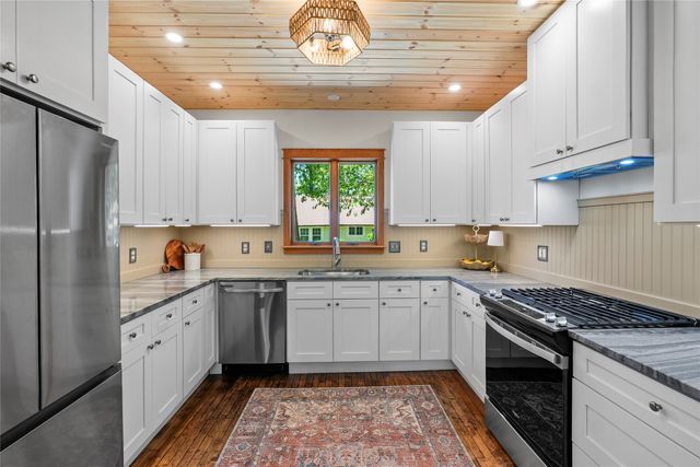 301 GLENRUADH Avenue, Erie, PA 16505
