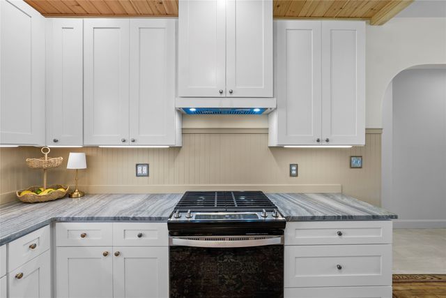 301 GLENRUADH Avenue, Erie, PA 16505
