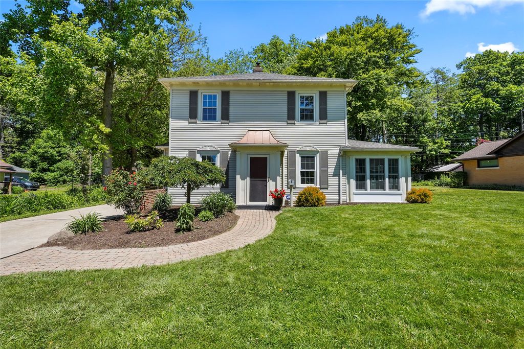 301 GLENRUADH Avenue, Erie, PA 16505