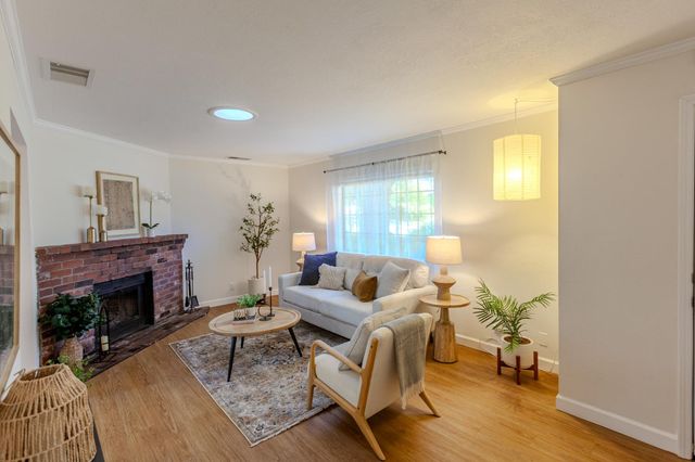 5417 19th Ave, Sacramento, CA 95820