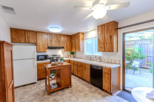 5417 19th Ave, Sacramento, CA 95820