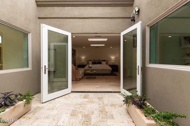 4544 E ONYX Avenue, Phoenix, AZ 85028