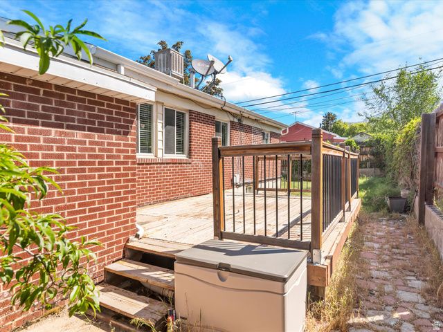 157 W 4400 S, Washington Terrace, UT 84405