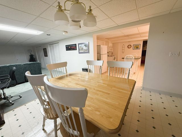 300 Fieldstone Lane, Dixon, IL 61021