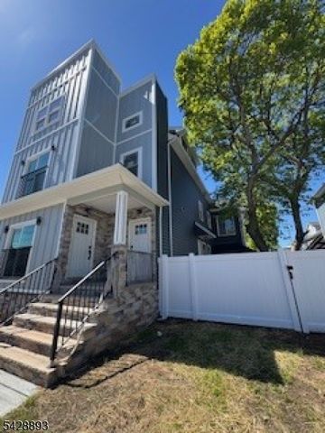29 S Second St, Elizabeth City, NJ 07206