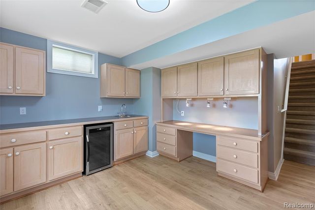 1171 Creekside Court, Burton, MI 48509