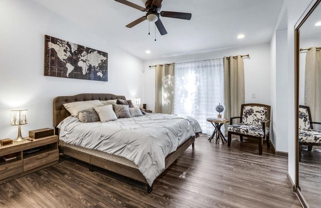 1233 E Via Escuela, Palm Springs, CA 92262