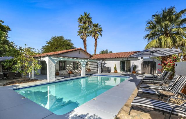 1233 E Via Escuela, Palm Springs, CA 92262