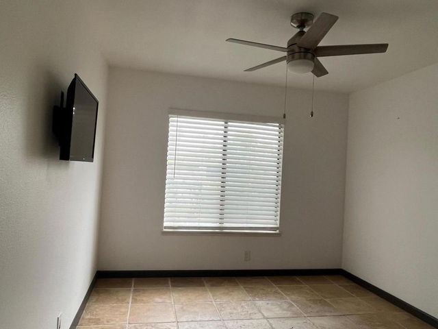1233 E Via Escuela, Palm Springs, CA 92262