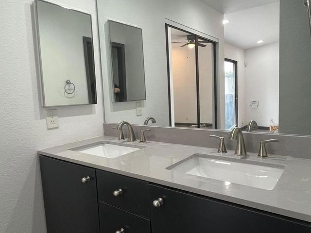 1233 E Via Escuela, Palm Springs, CA 92262