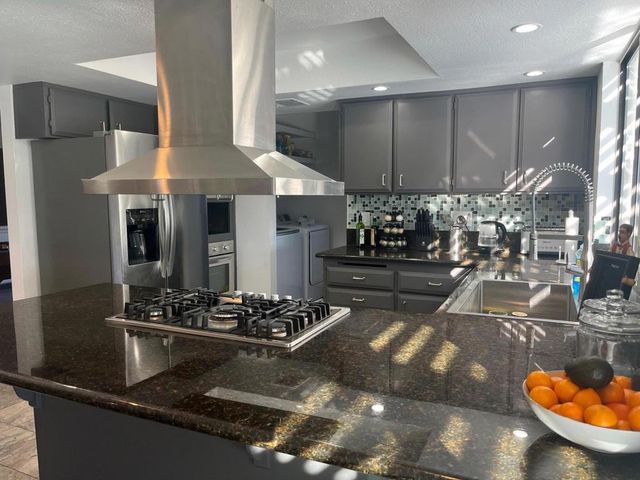 1233 E Via Escuela, Palm Springs, CA 92262