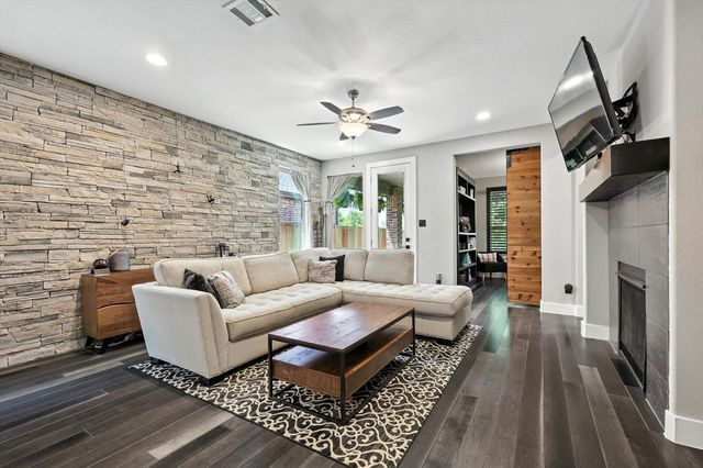 1521 Twistleaf Road, Flower Mound, TX 76226