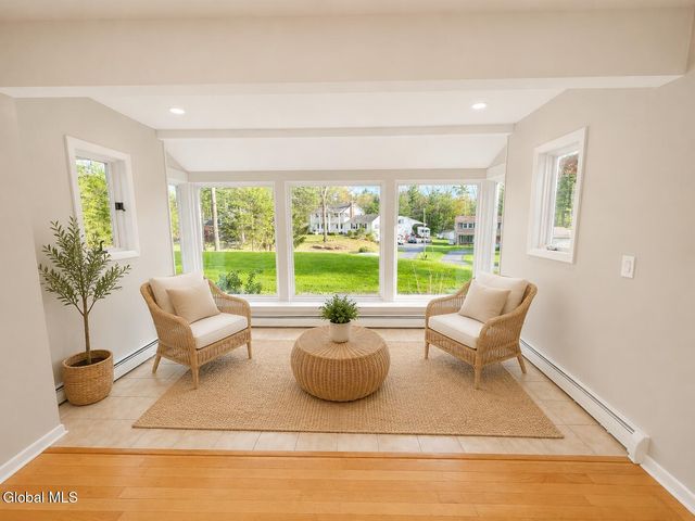 25 Shadow Wood Way, Clifton Park, NY 12019