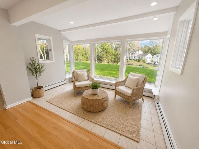 25 Shadow Wood Way, Clifton Park, NY 12019