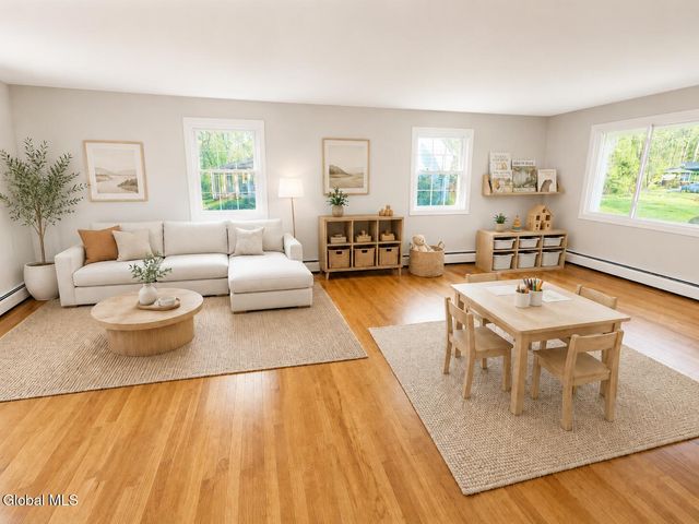 25 Shadow Wood Way, Clifton Park, NY 12019