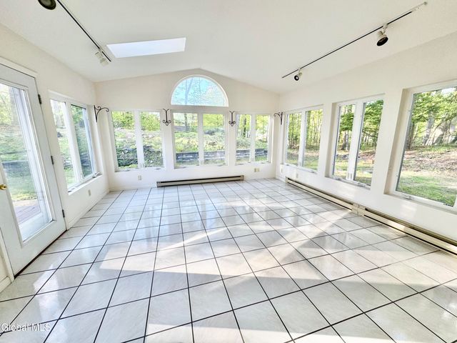 25 Shadow Wood Way, Clifton Park, NY 12019