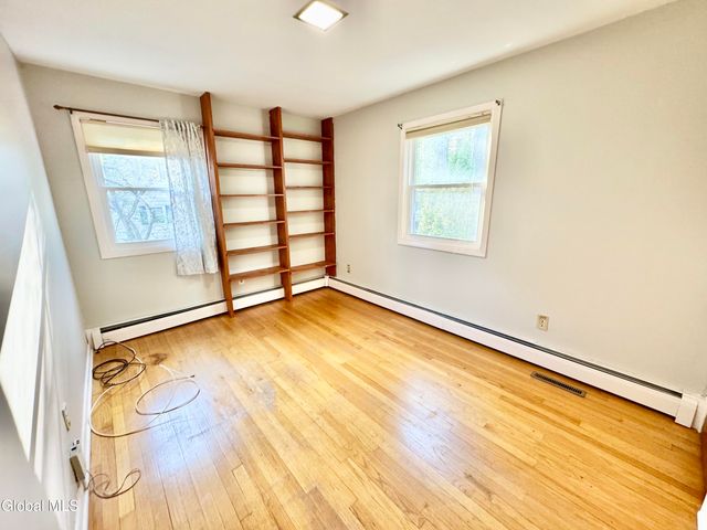 25 Shadow Wood Way, Clifton Park, NY 12019