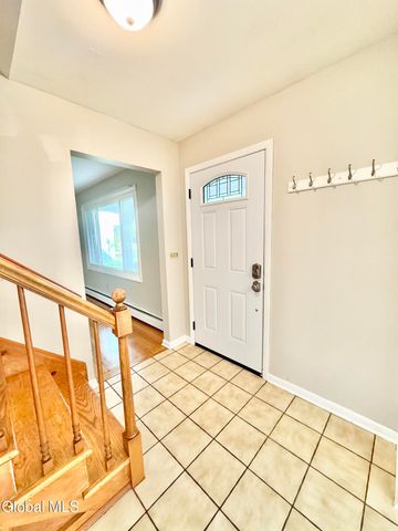 25 Shadow Wood Way, Clifton Park, NY 12019