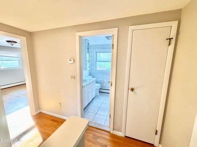 25 Shadow Wood Way, Clifton Park, NY 12019