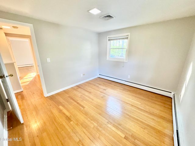 25 Shadow Wood Way, Clifton Park, NY 12019