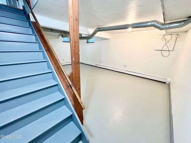 25 Shadow Wood Way, Clifton Park, NY 12019