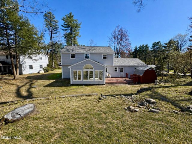 25 Shadow Wood Way, Clifton Park, NY 12019