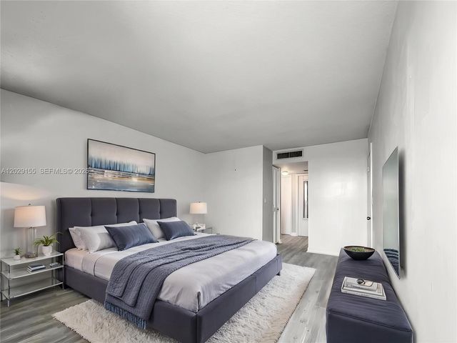 3475 N Country Club Dr 503, Aventura, FL 33180