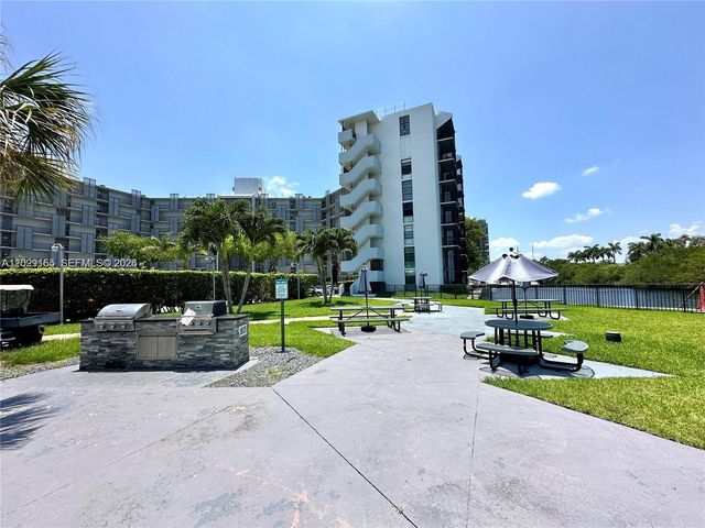 3475 N Country Club Dr 503, Aventura, FL 33180