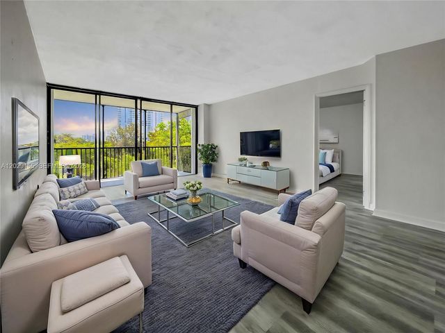 3475 N Country Club Dr 503, Aventura, FL 33180