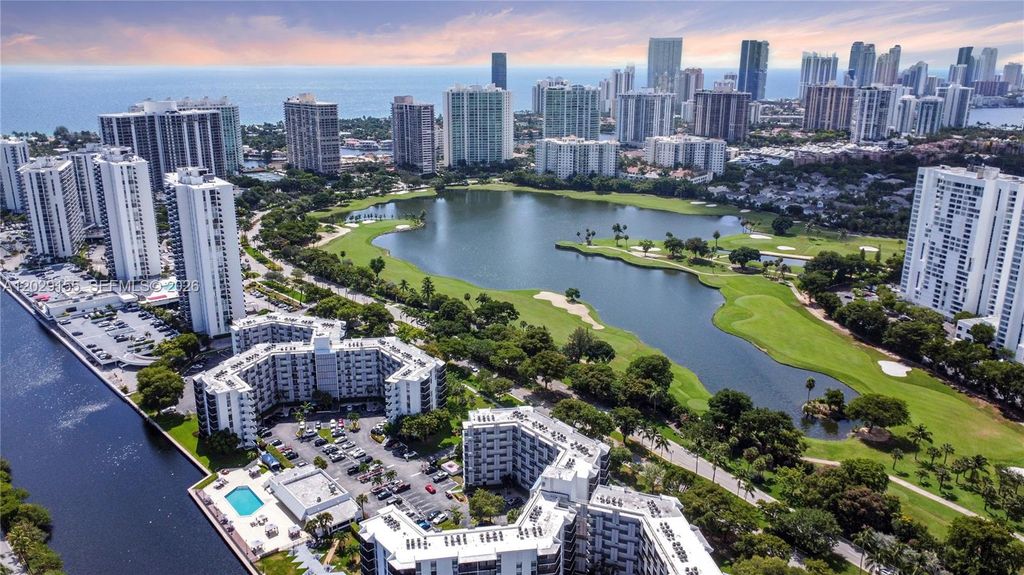 3475 N Country Club Dr 503, Aventura, FL 33180