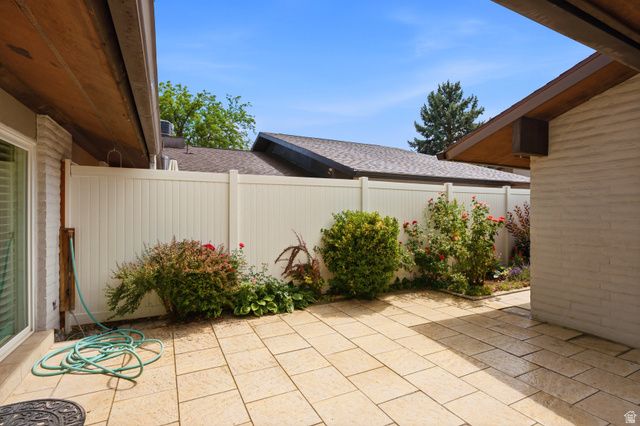 6086 S 1525 E, Murray, UT 84121