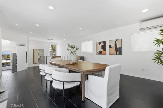 2076 Stanley Avenue, Signal Hill, CA 90755
